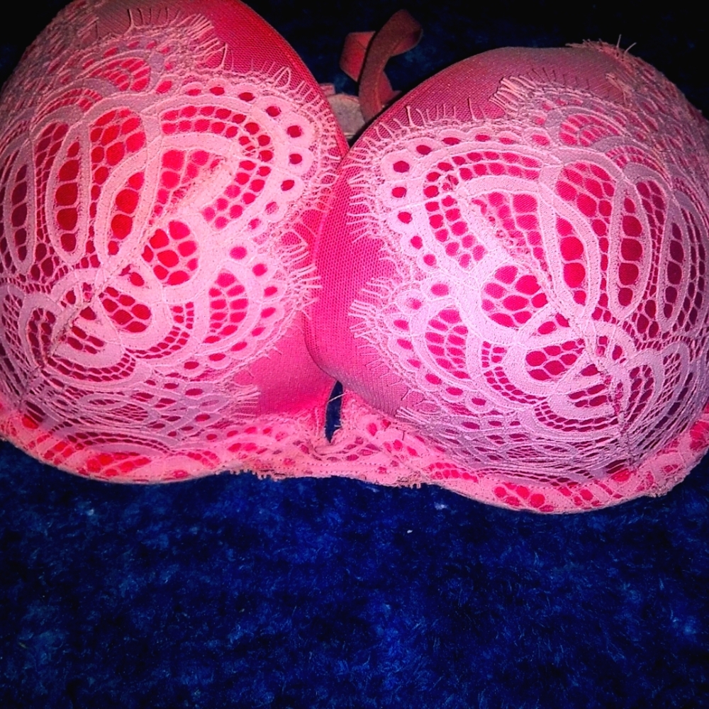 Victoria Secret Extreme Push up Bra